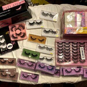 Lashe bundles. Various styles and sizes.  Make up artist mau Models